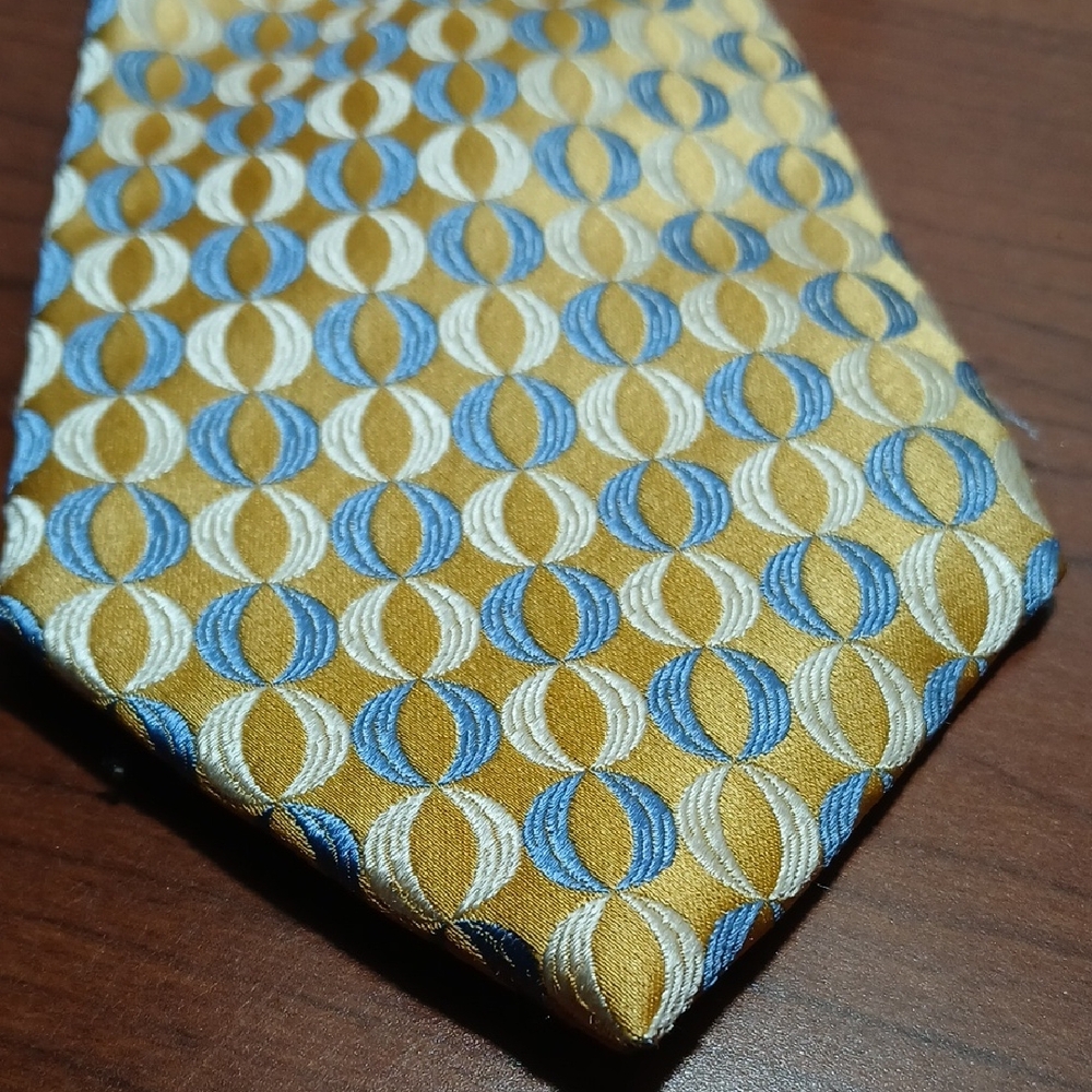 Stylish Gold and Blue Men's Tie